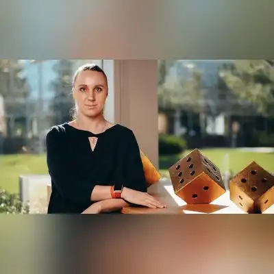 成桃悦